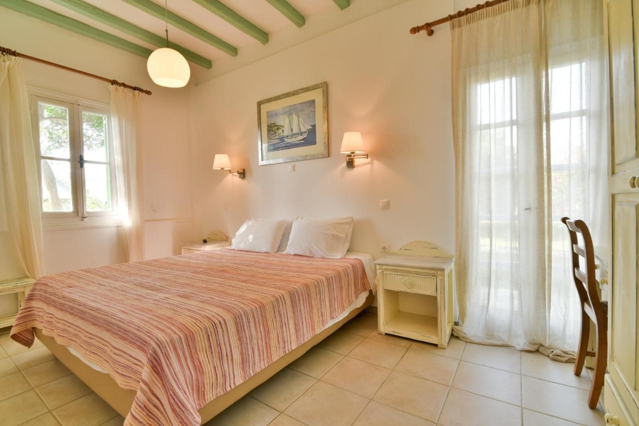 Golden Beach Studios & Suites Tinos Екстер'єр фото