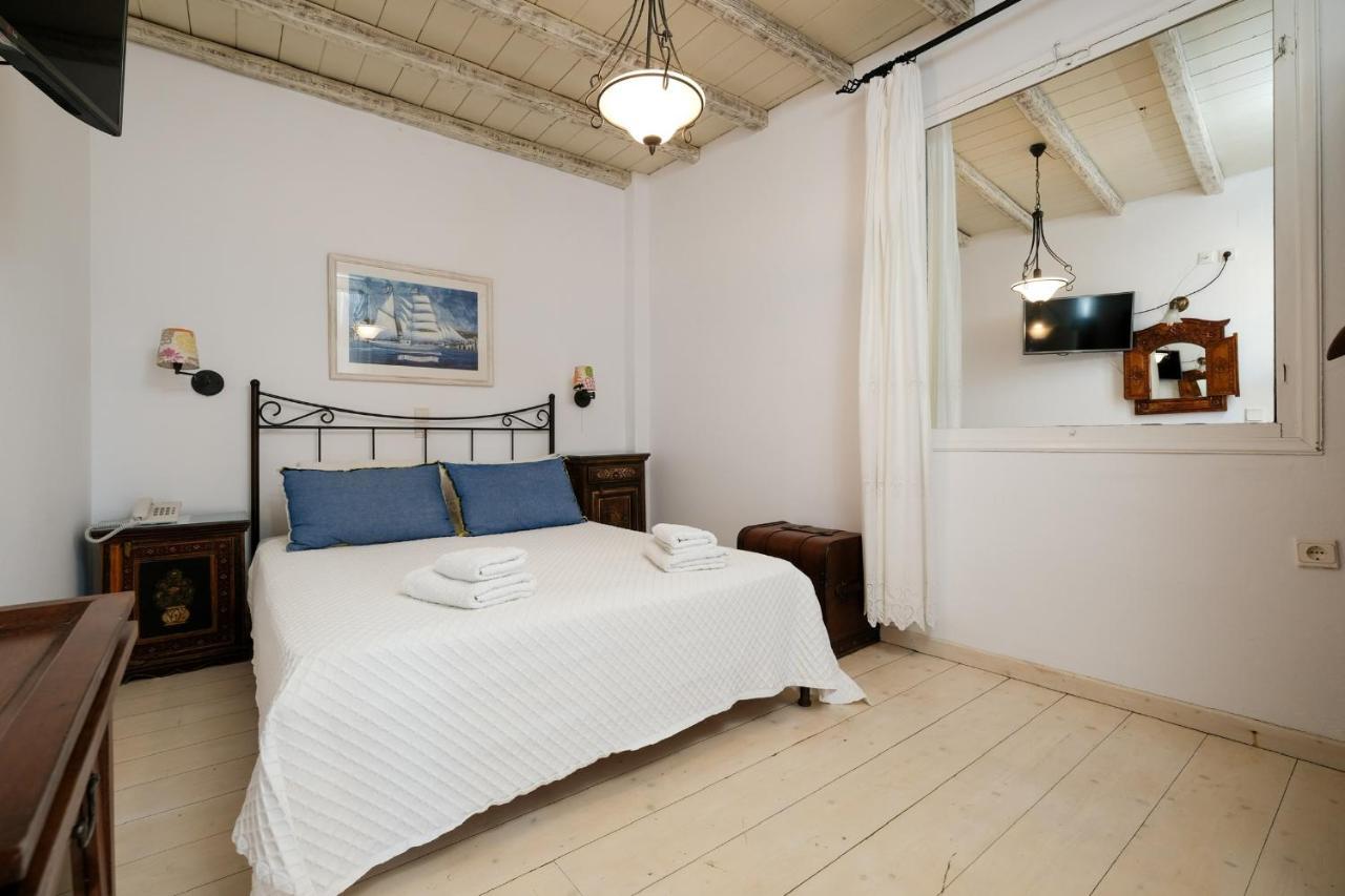 Golden Beach Studios & Suites Tinos Екстер'єр фото