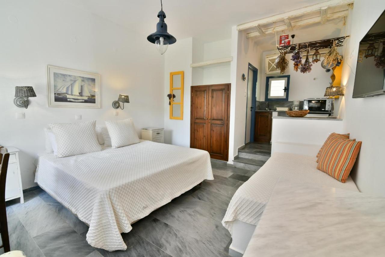 Golden Beach Studios & Suites Tinos Екстер'єр фото